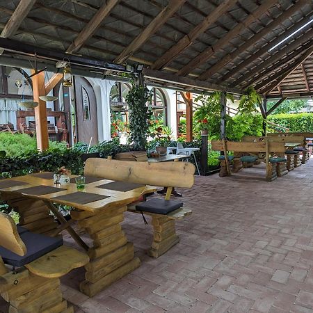 Balatonberény Margareta Etterem Es Vendeghaz Gasthaus מראה חיצוני תמונה