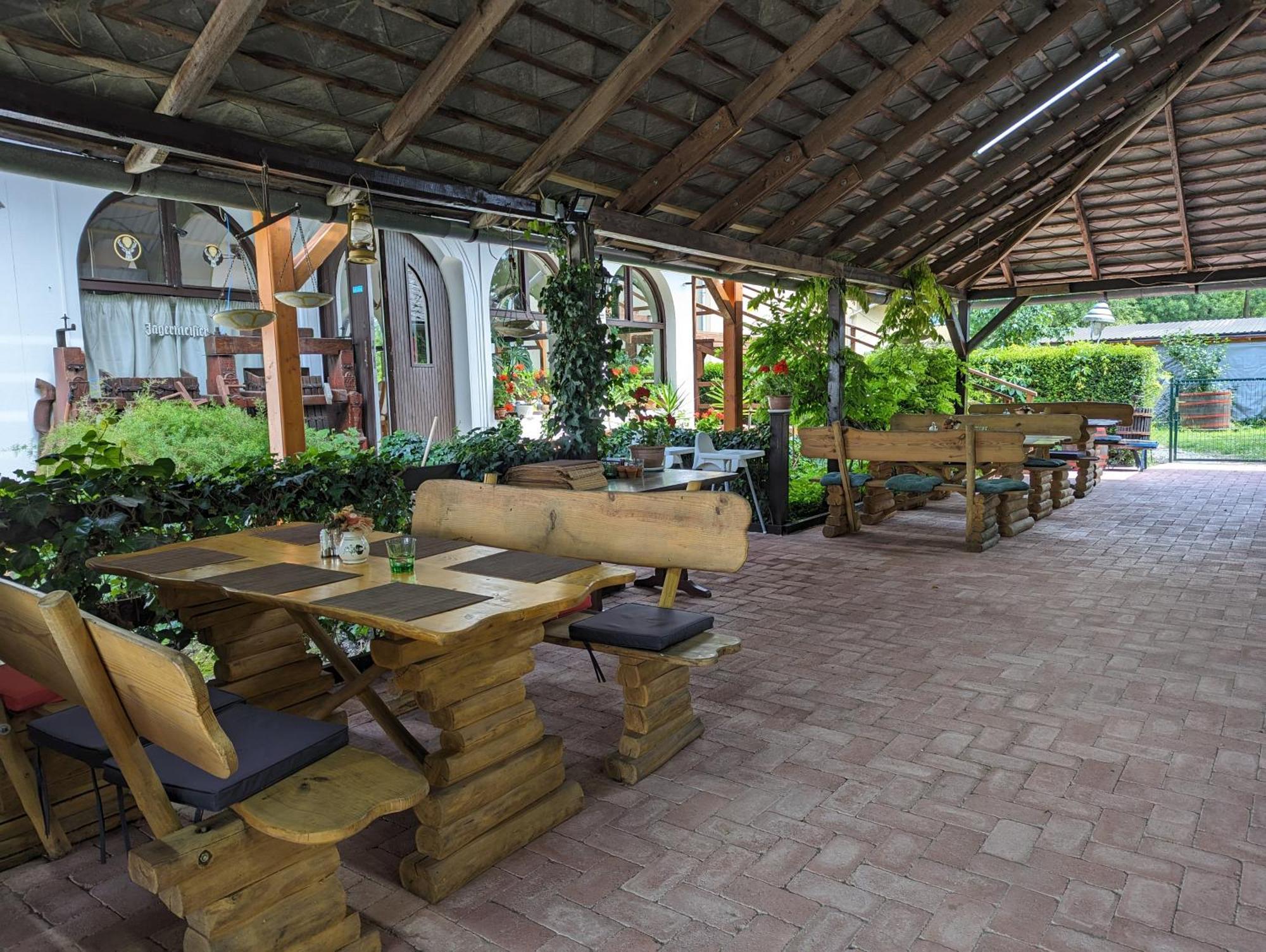 Balatonberény Margareta Etterem Es Vendeghaz Gasthaus מראה חיצוני תמונה