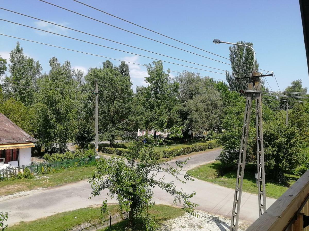 Balatonberény Margareta Etterem Es Vendeghaz Gasthaus מראה חיצוני תמונה